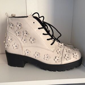 Topshop Cream Floral Lace-Up Boots